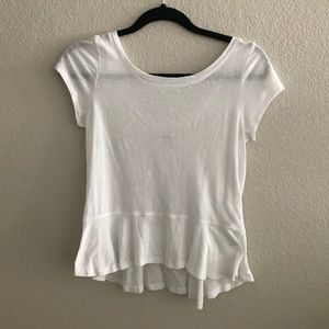 White ruffle bottom tee